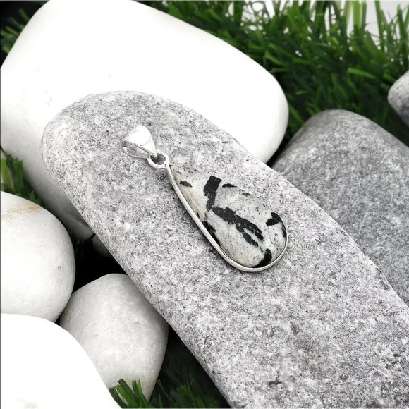 Natural Hornblende stone Sterling silver pendant - Picture 5 of 8